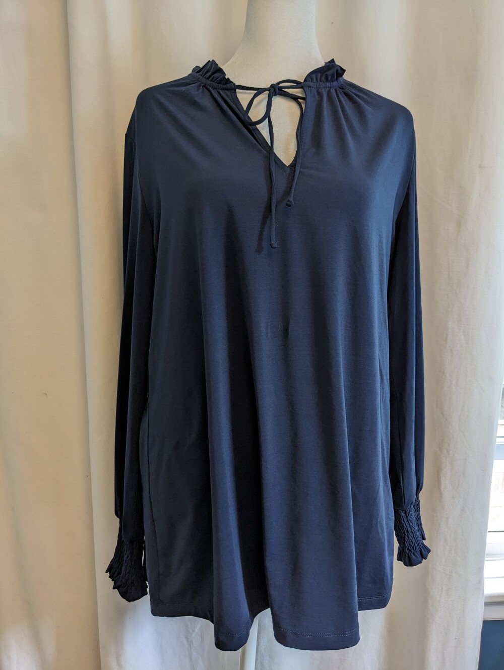 J.McLaughlin Womens Navy V-Neck Tie Neck Tunic Blouse Smocked Cuffs Size L